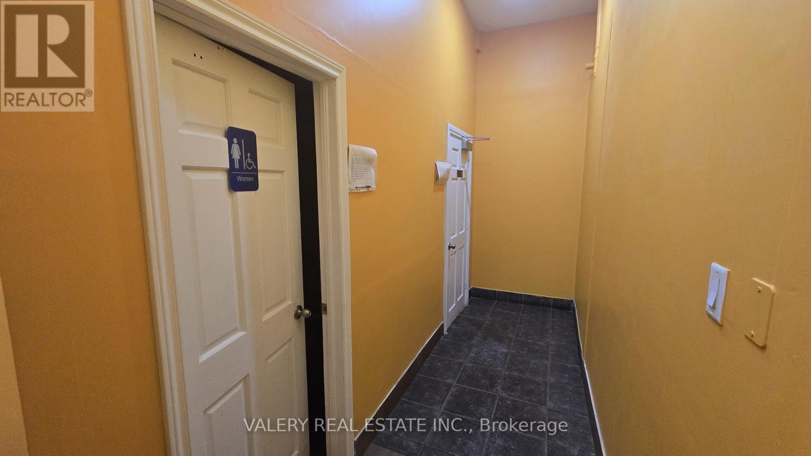12a - 1125 Dundas Street East Street E, Mississauga, Ontario  L4Y 2C3 - Photo 15 - W13685628