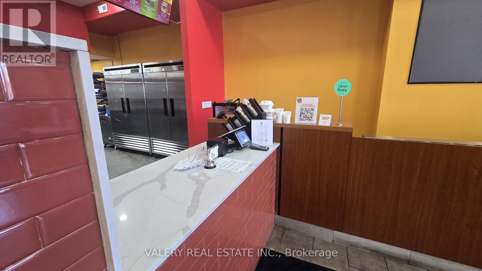 12a - 1125 Dundas Street East Street E, Mississauga, Ontario  L4Y 2C3 - Photo 5 - W13685628