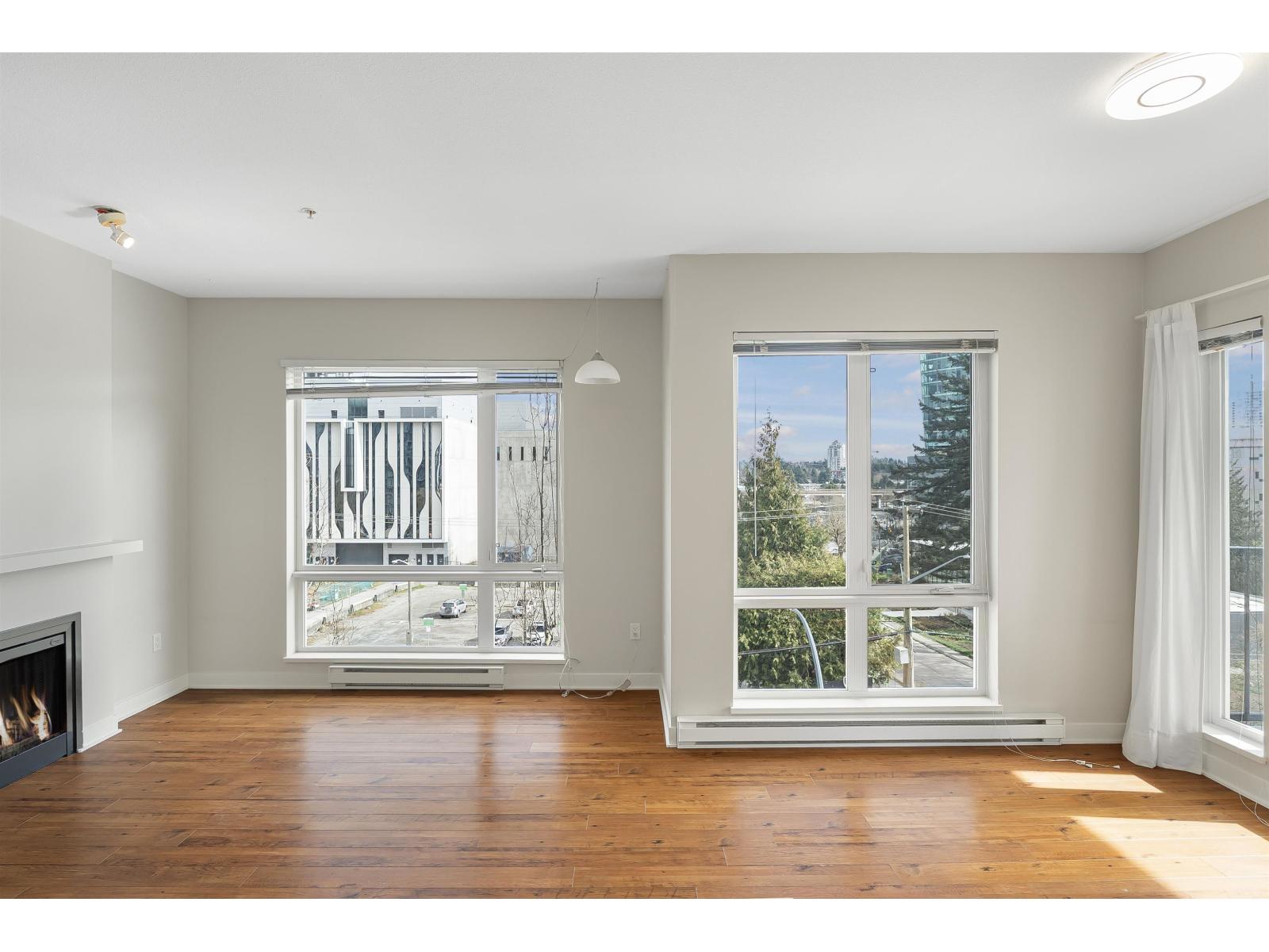 404 13339 102a Avenue, Surrey, British Columbia  V3T 0C5 - Photo 2 - R3156655