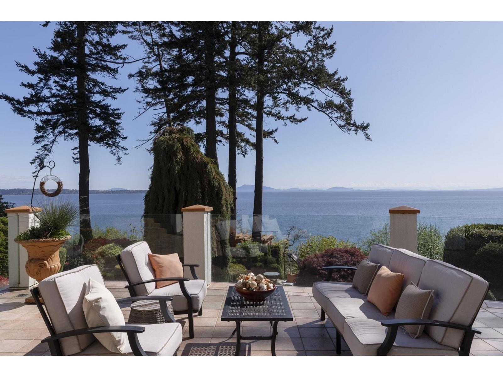 13464 13A AVENUE, White Rock, British Columbia