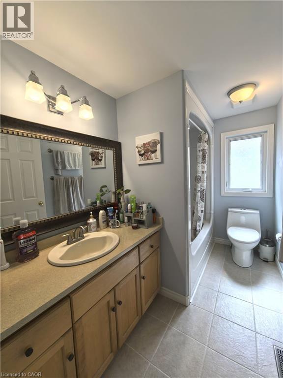728 Munich Circle, Waterloo, Ontario  N2V 2N6 - Photo 15 - 40856499