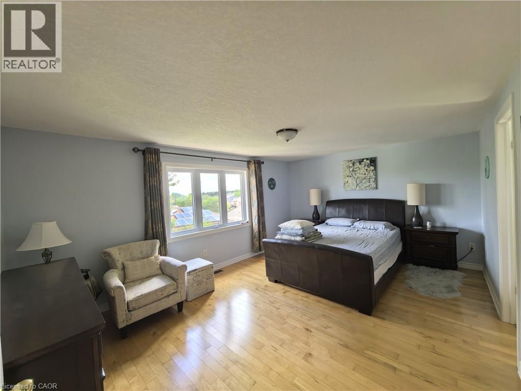728 Munich Circle, Waterloo, Ontario  N2V 2N6 - Photo 10 - 40856499