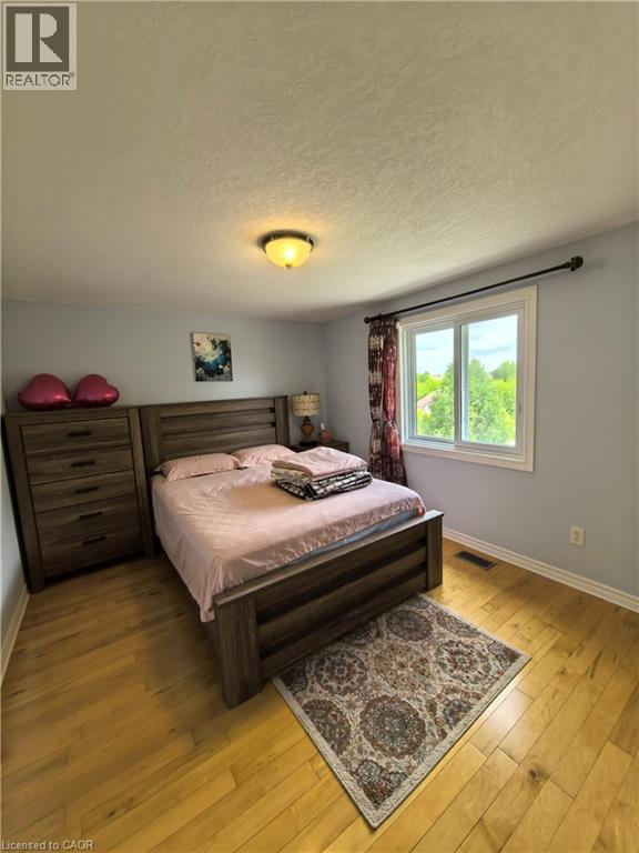 728 Munich Circle, Waterloo, Ontario  N2V 2N6 - Photo 14 - 40856499