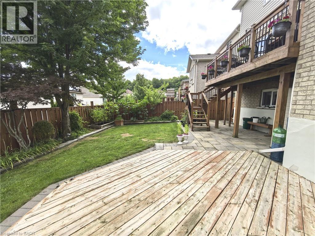 728 Munich Circle, Waterloo, Ontario  N2V 2N6 - Photo 27 - 40856499