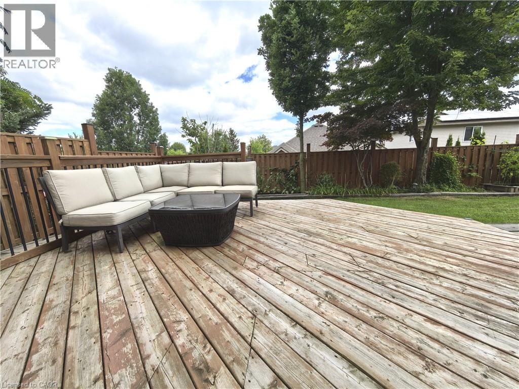 728 Munich Circle, Waterloo, Ontario  N2V 2N6 - Photo 29 - 40856499
