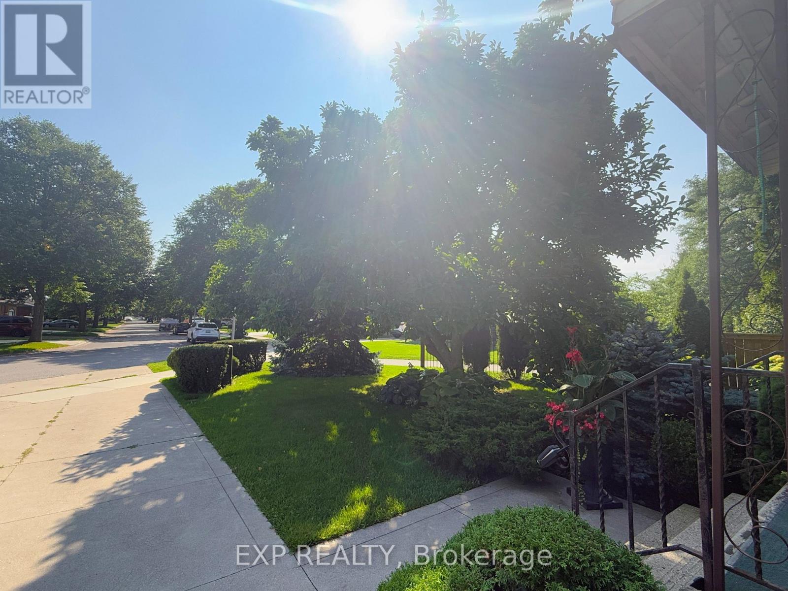82 Lacey Crescent, London South, Ontario  N6E 2E7 - Photo 2 - X13685672