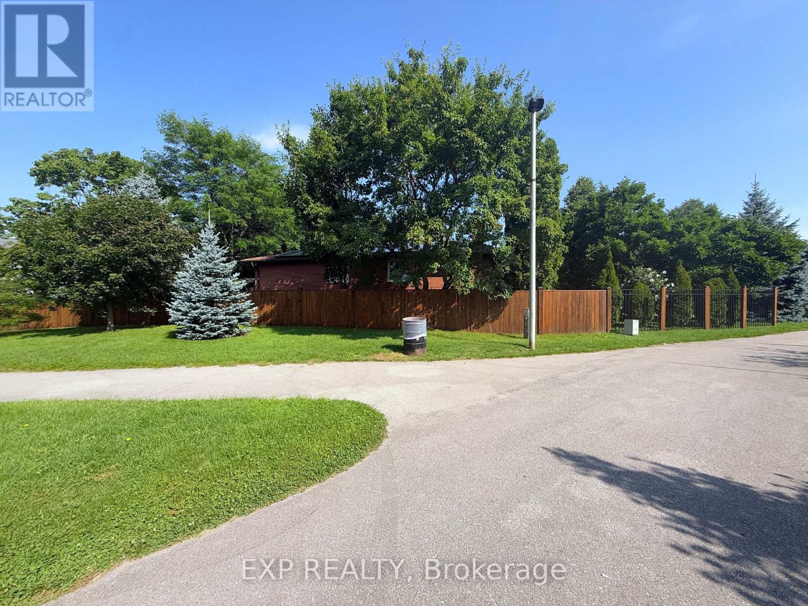 82 Lacey Crescent, London South, Ontario  N6E 2E7 - Photo 25 - X13685672