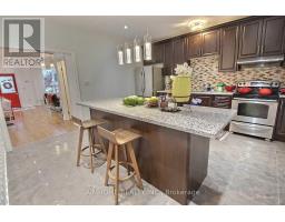 966 DUNDAS STREET E, Toronto, Ontario