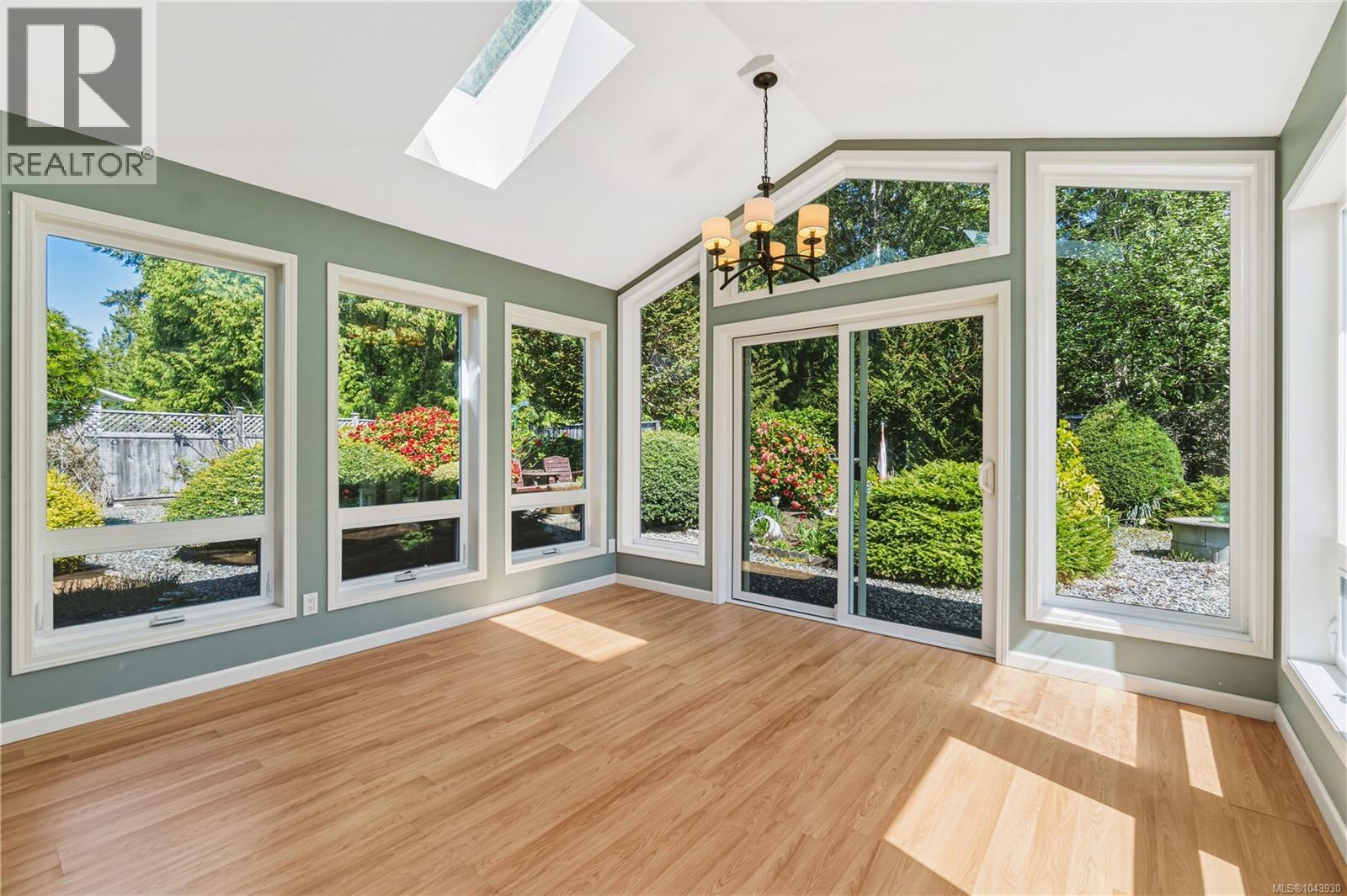 461 Rowan Dr, Qualicum Beach, British Columbia