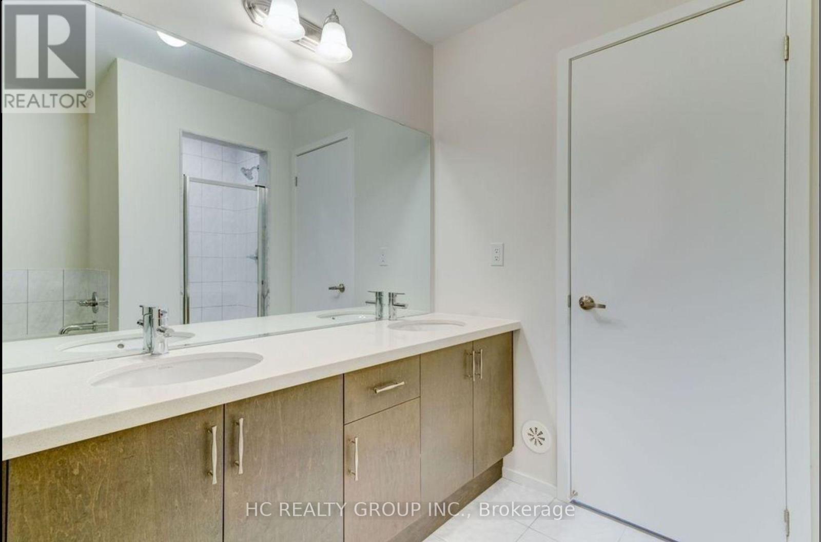 18 William Russell Lane, Richmond Hill, Ontario  L4C 5S6 - Photo 4 - N13685686