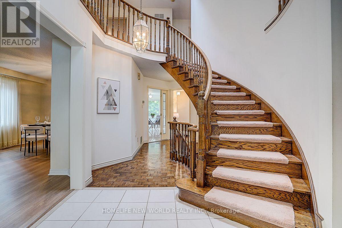 51 Leighland Drive, Markham, Ontario  L3R 7R8 - Photo 5 - N13685704