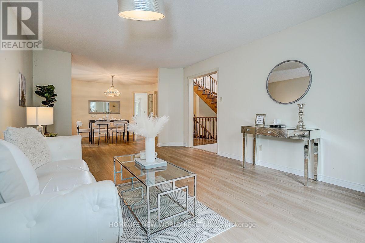 51 Leighland Drive, Markham, Ontario  L3R 7R8 - Photo 9 - N13685704