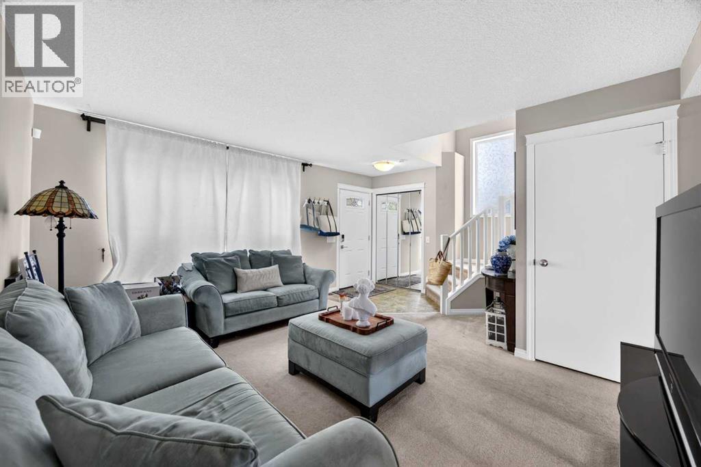 437 Tuscany Drive NW, Calgary, Alberta  T3L 3C8 - Photo 5 - A2337757