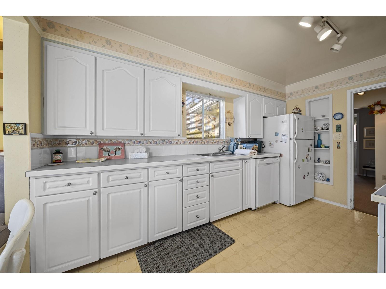 14862 Thrift Avenue, White Rock, British Columbia  V4B 2J7 - Photo 13 - R3156663