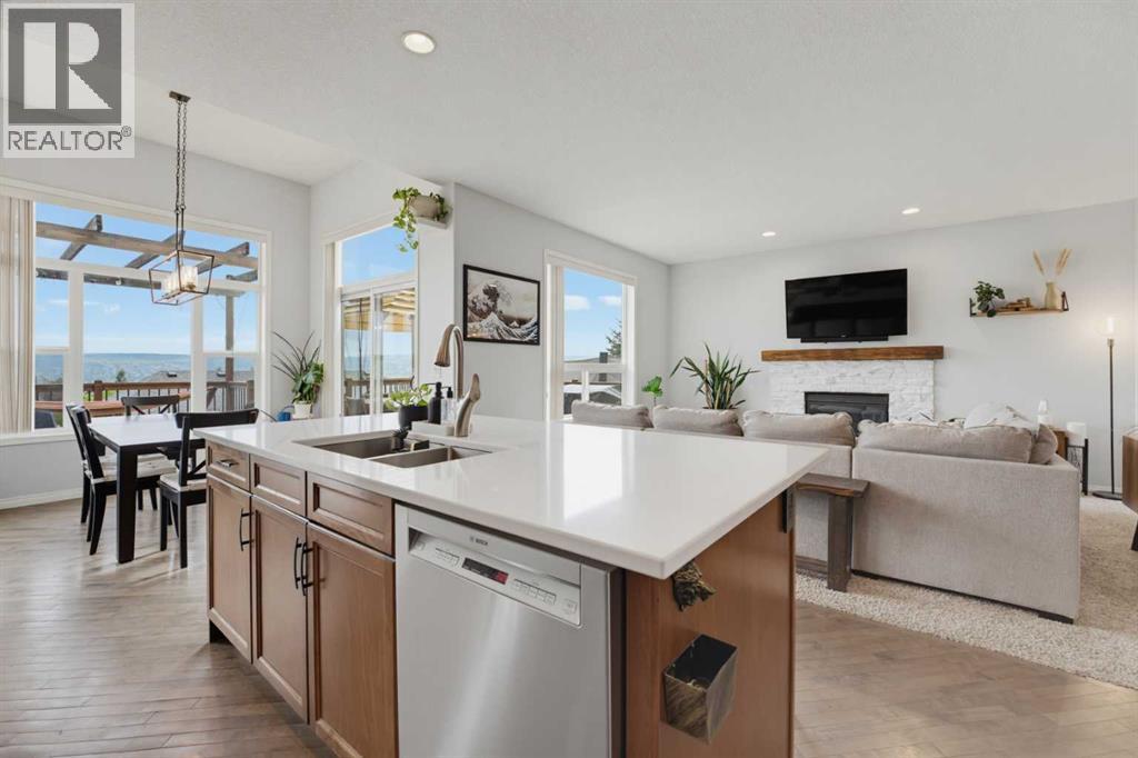 71 Pantego Way Nw, Calgary, Alberta  T3K 0C3 - Photo 10 - A2335658