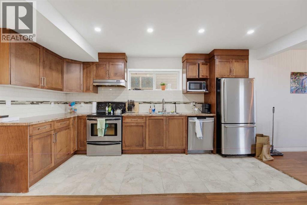 71 Pantego Way Nw, Calgary, Alberta  T3K 0C3 - Photo 31 - A2335658