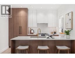 <div class="price">$1,099,900</div> 5 2240 E 40th Avenue, Vancouver<br><div style="margin-bottom:8px;"><small>Oakwyn Realty Ltd.</small></div><div class='bed_bath'>3 Bed | 3 Bath</div>