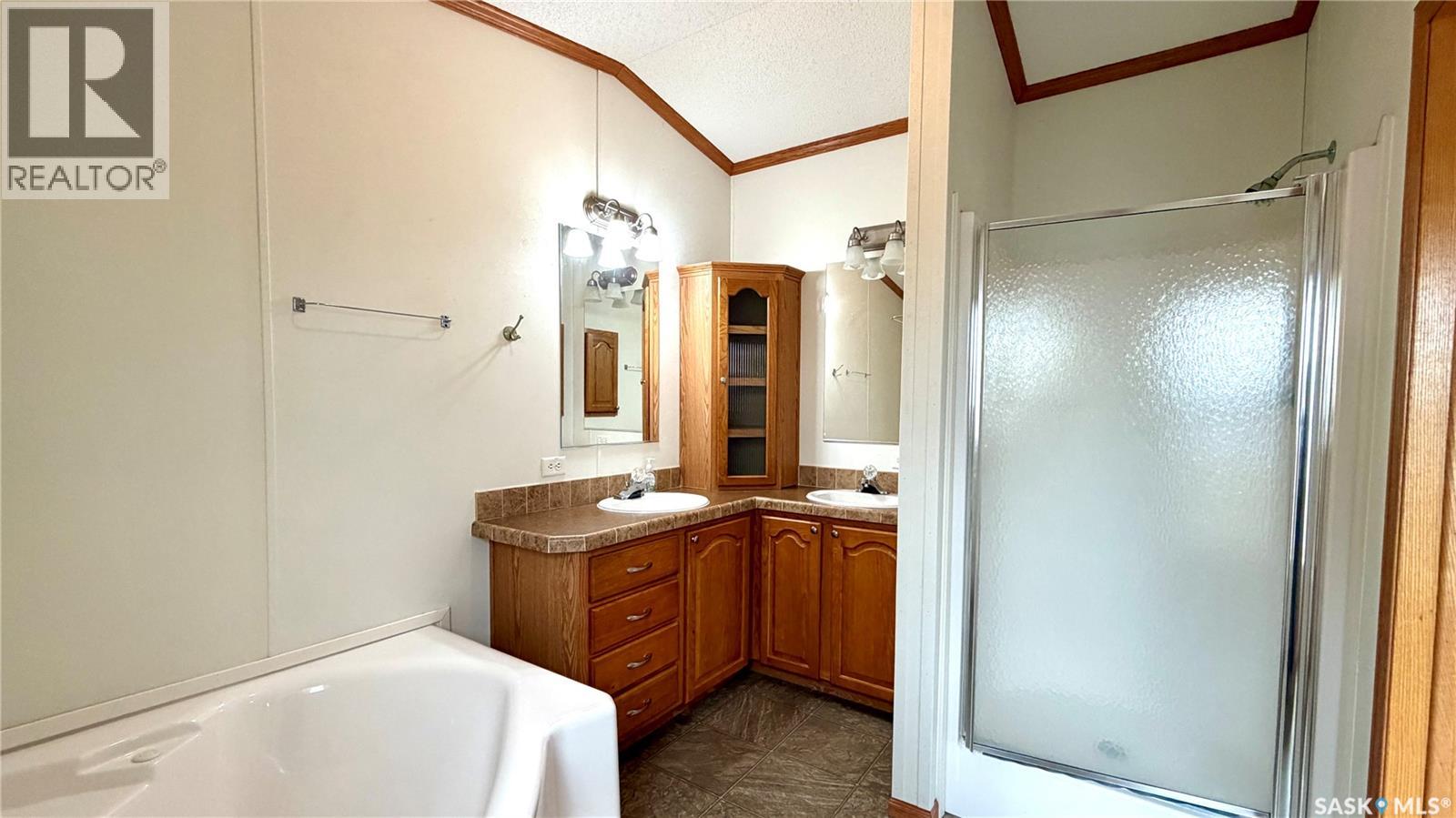 431 Park Avenue, Outlook, Saskatchewan  S0L 2N0 - Photo 36 - SK045894