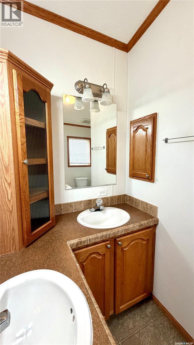 431 Park Avenue, Outlook, Saskatchewan  S0L 2N0 - Photo 37 - SK045894