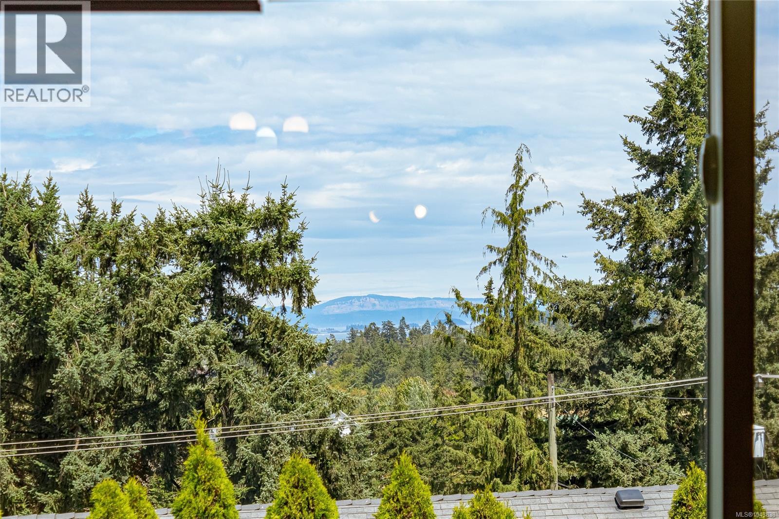 7453 Veyaness Rd, Central Saanich, British Columbia  V8M 1V9 - Photo 12 - 1043838