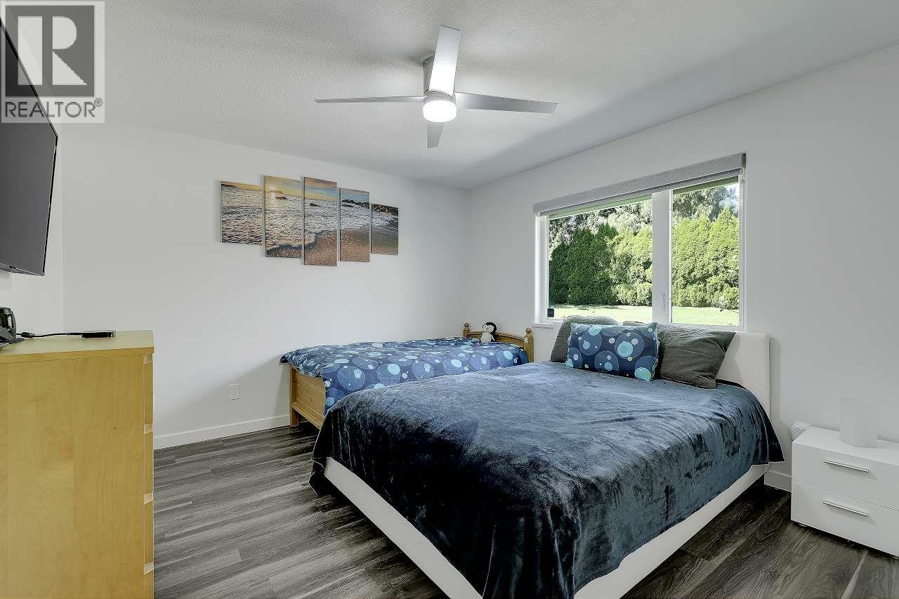 7811 Redrooffs Road, Halfmoon Bay, British Columbia  V0N 1Y1 - Photo 15 - R3123827