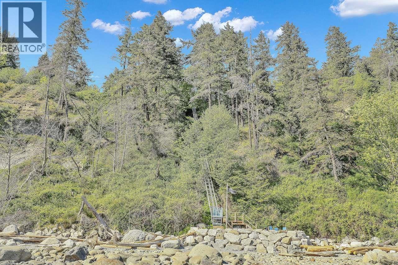 7811 Redrooffs Road, Halfmoon Bay, British Columbia  V0N 1Y1 - Photo 36 - R3123827