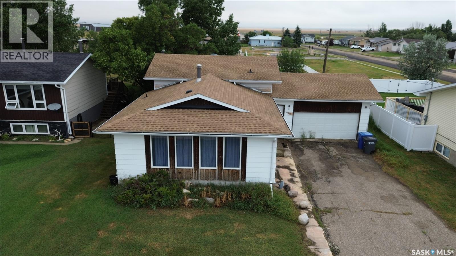 333 Dominion Bay, Central Butte, Saskatchewan  S0H 0T0 - Photo 28 - SK037008