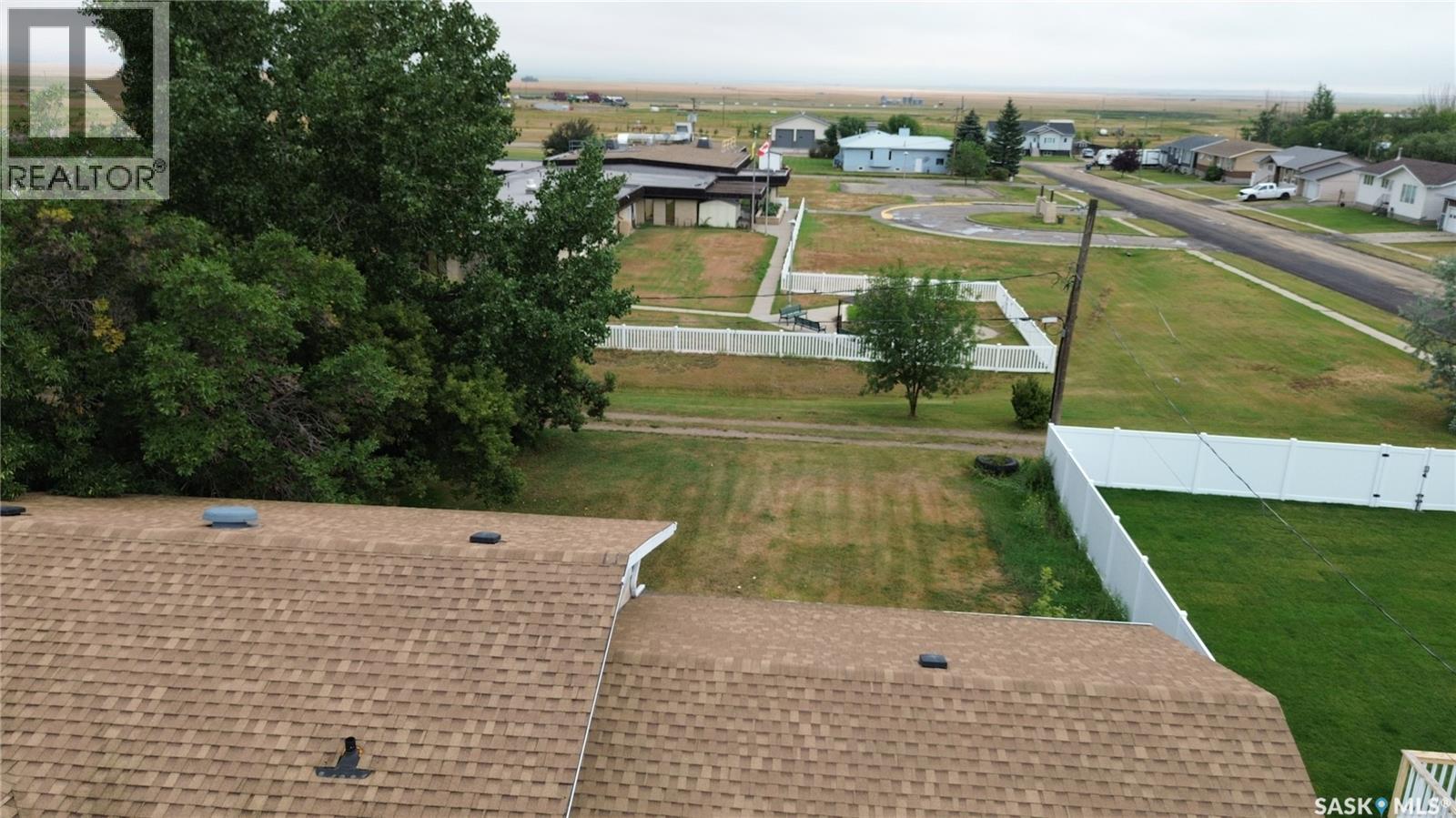 333 Dominion Bay, Central Butte, Saskatchewan  S0H 0T0 - Photo 29 - SK037008
