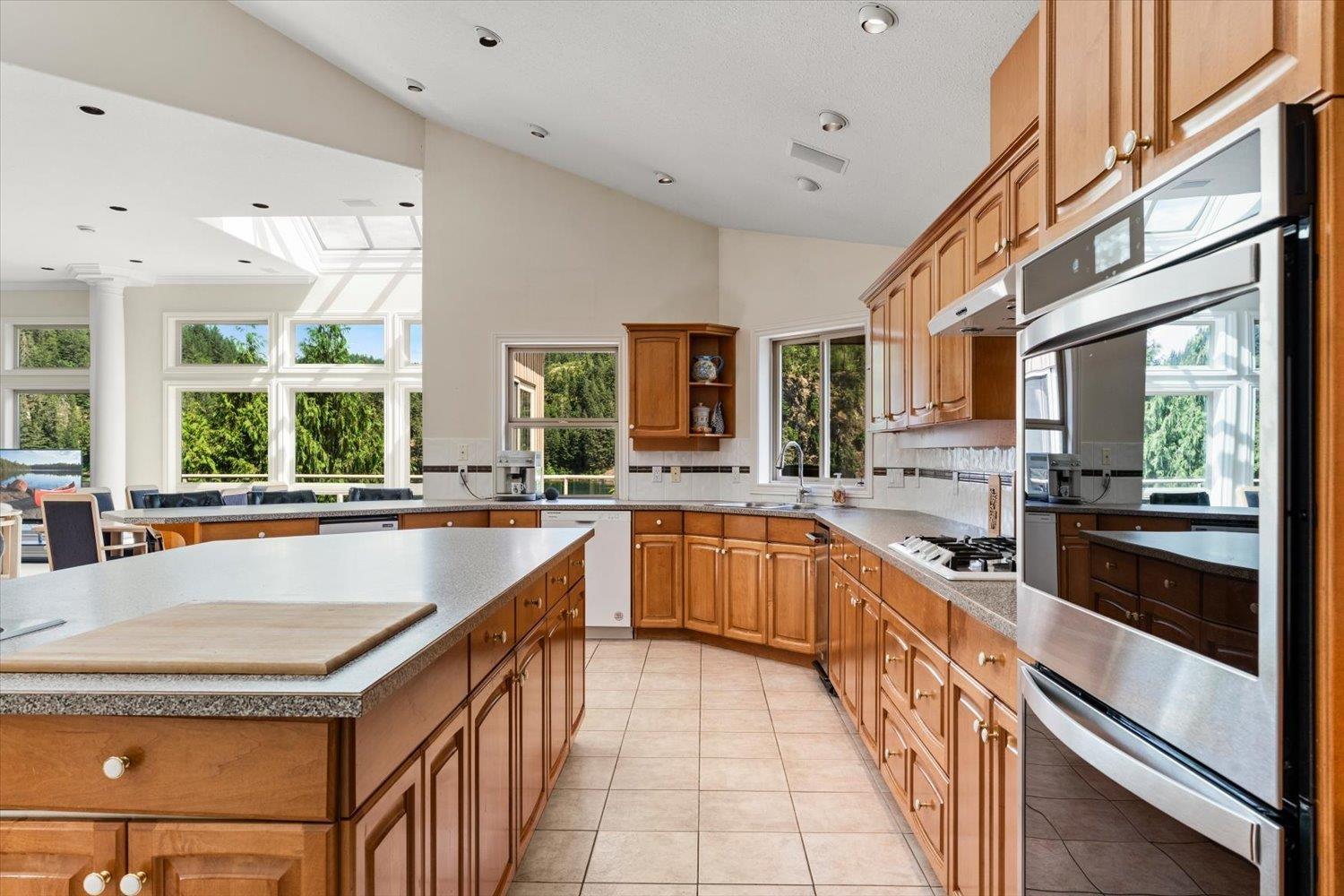 21313 Lakeview Crescent, Kawkawa Lake, Hope, British Columbia  V0X 1L1 - Photo 8 - R3141112