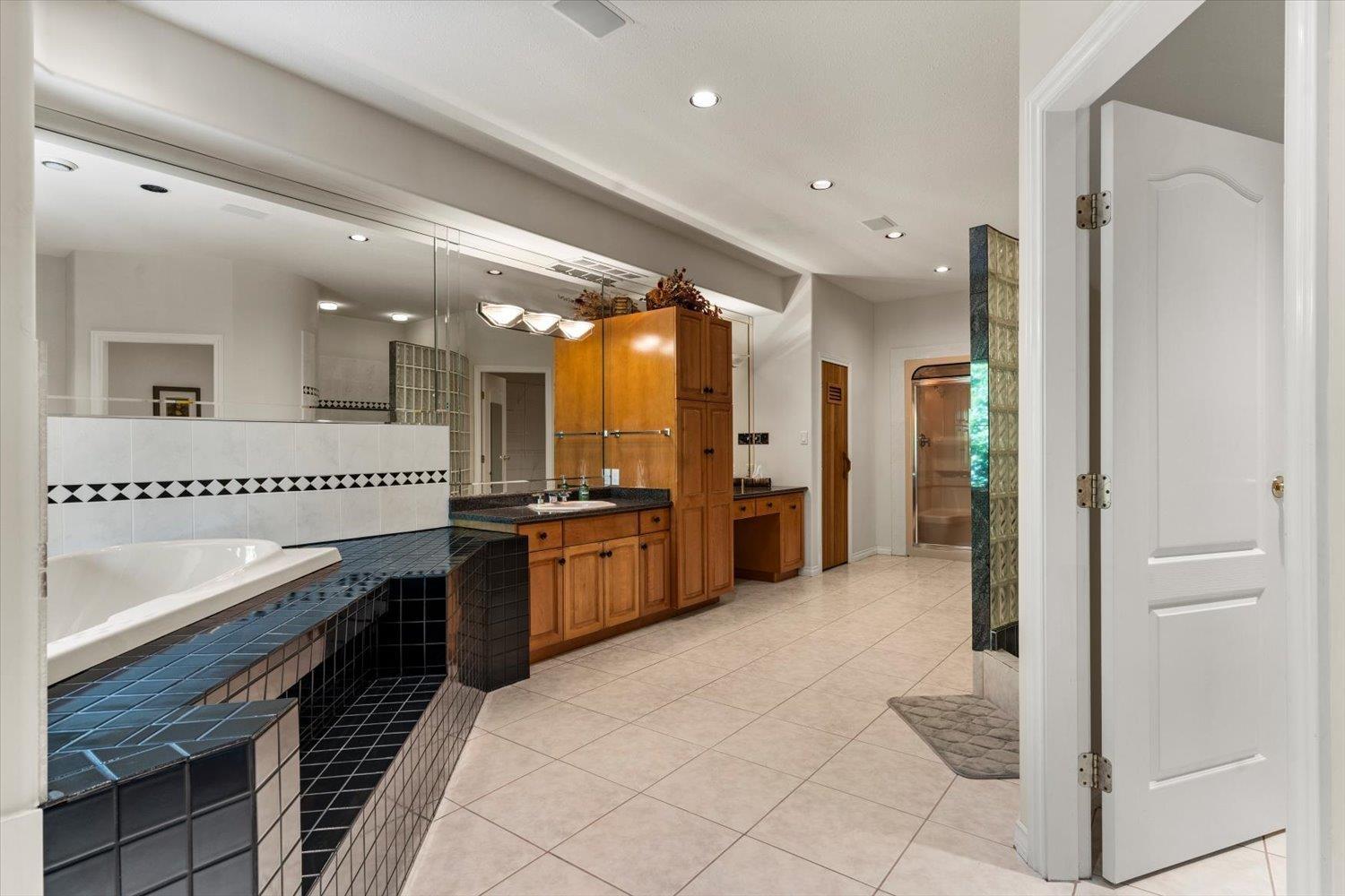 21313 Lakeview Crescent, Kawkawa Lake, Hope, British Columbia  V0X 1L1 - Photo 26 - R3141112