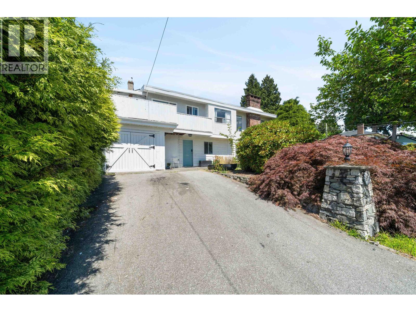 5395 Georgia Street, Burnaby, British Columbia  V5B 1V3 - Photo 2 - R3149527
