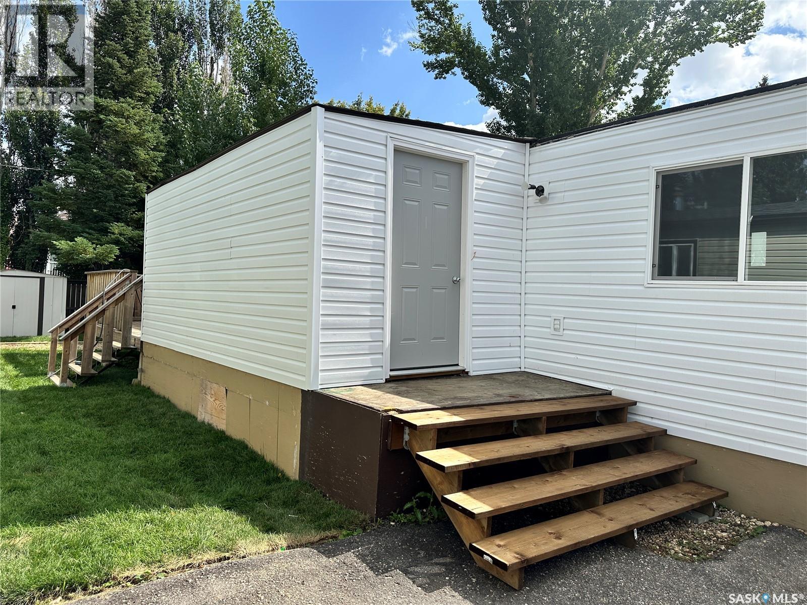 62 219 Grant Street, Saskatoon, Saskatchewan  S7N 2A5 - Photo 3 - SK045896