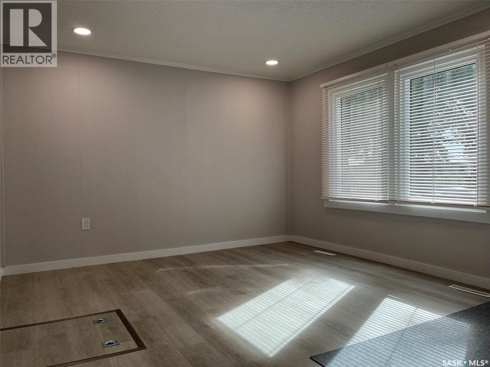 1255 Atkinson Street, Regina, Saskatchewan  S4N 3V7 - Photo 12 - SK045885