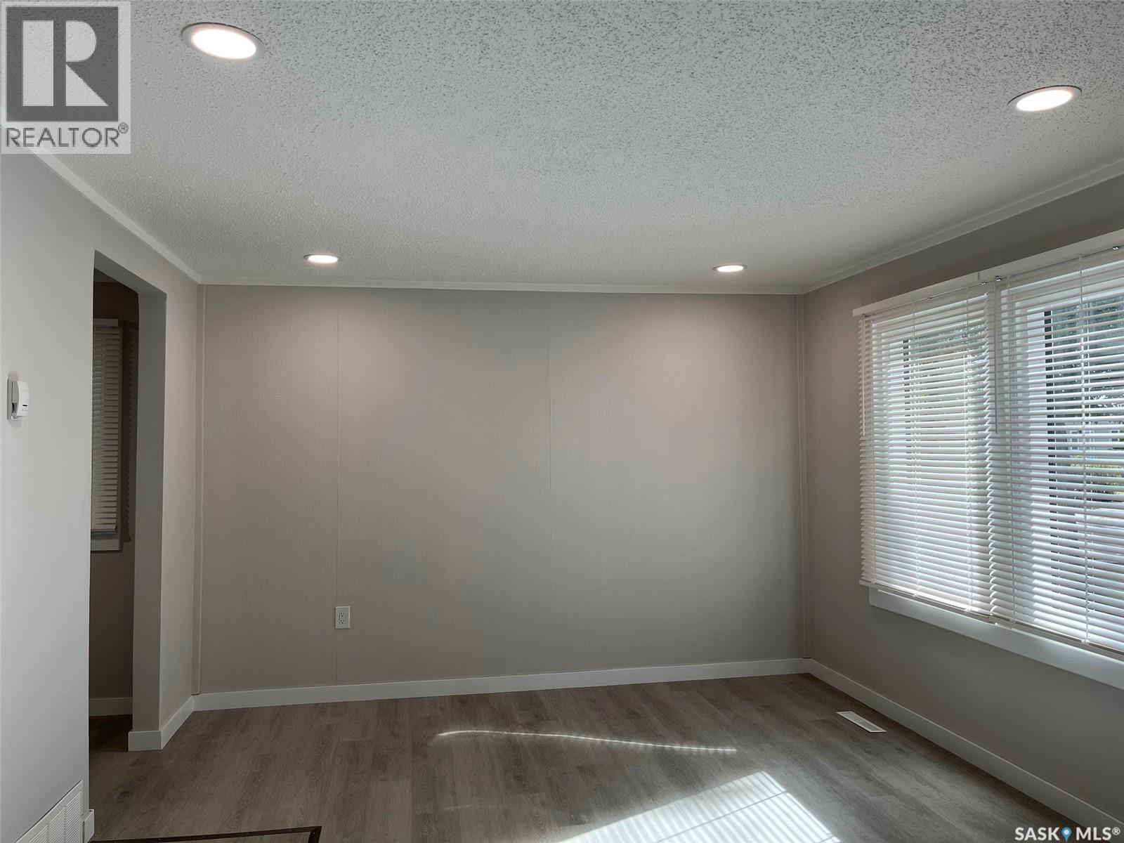 1255 Atkinson Street, Regina, Saskatchewan  S4N 3V7 - Photo 13 - SK045885