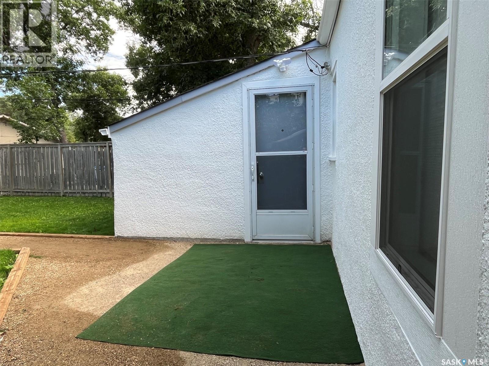 1255 Atkinson Street, Regina, Saskatchewan  S4N 3V7 - Photo 41 - SK045885