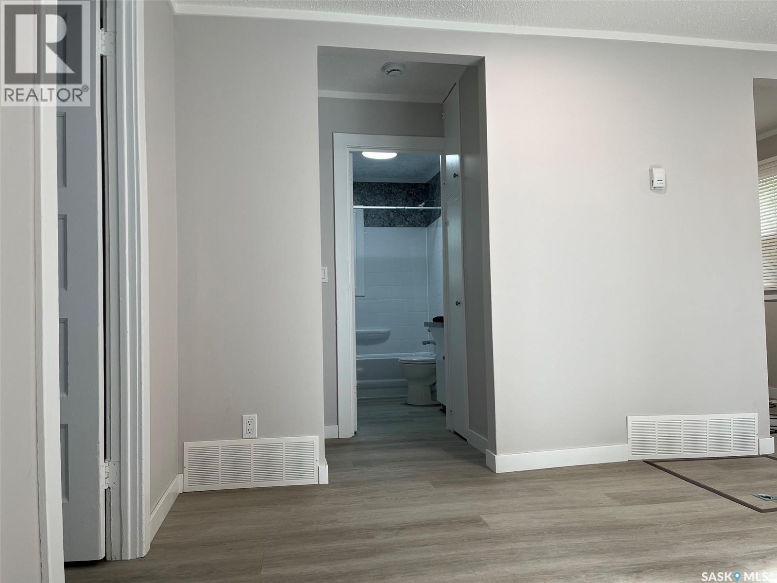 1255 Atkinson Street, Regina, Saskatchewan  S4N 3V7 - Photo 6 - SK045885
