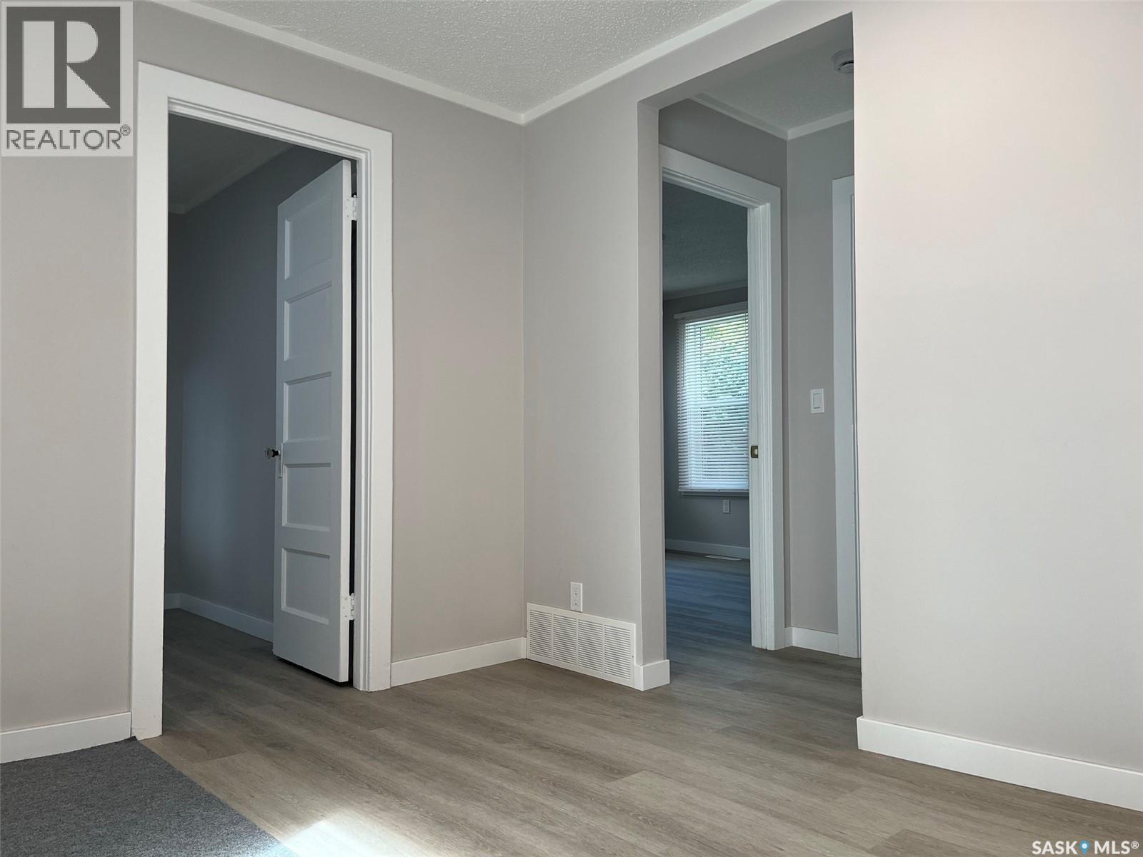 1255 Atkinson Street, Regina, Saskatchewan  S4N 3V7 - Photo 8 - SK045885