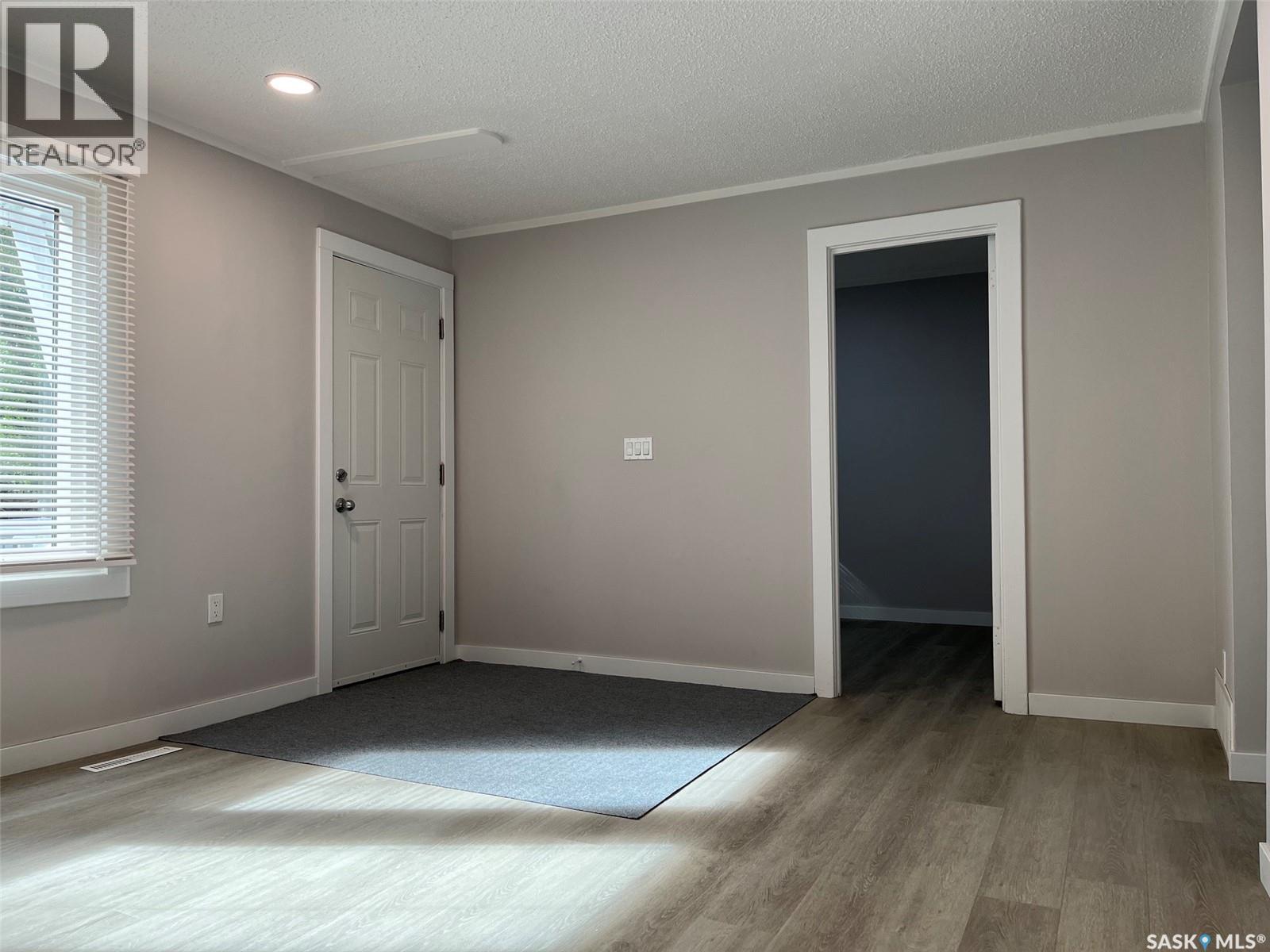 1255 Atkinson Street, Regina, Saskatchewan  S4N 3V7 - Photo 9 - SK045885