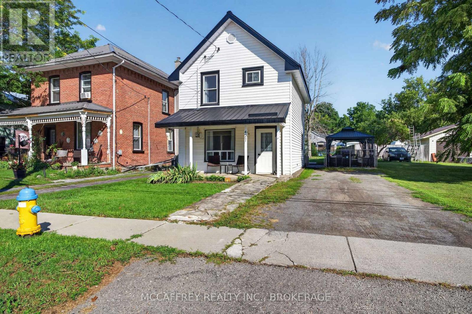 427 THOMAS STREET, Deseronto, Ontario