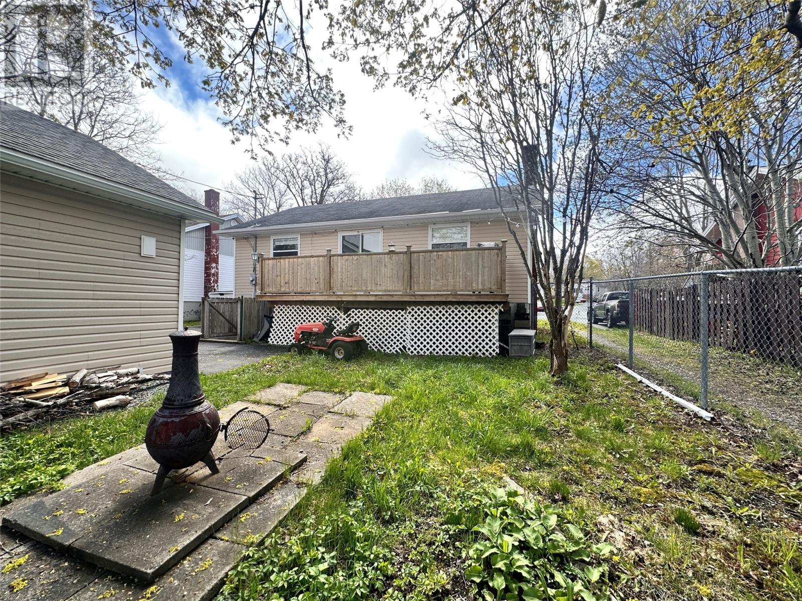 16 Hatcher Street, St. John's — photo 3