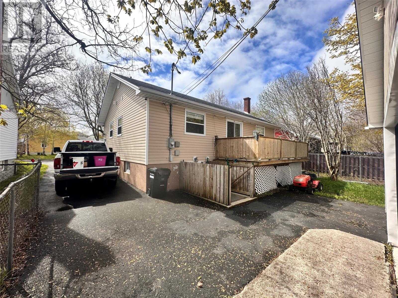 16 Hatcher Street, St. John's — photo 4