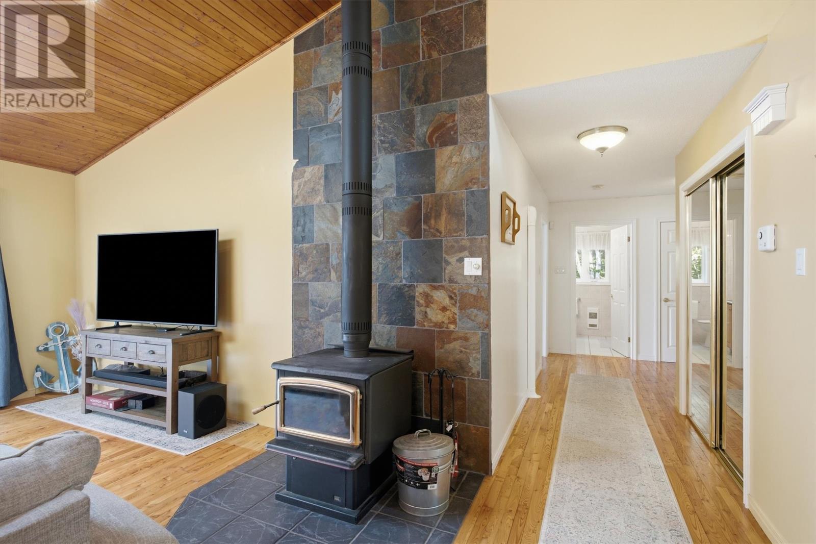 16 Peter's Cove Road, Bunyan's Cove — photo 26