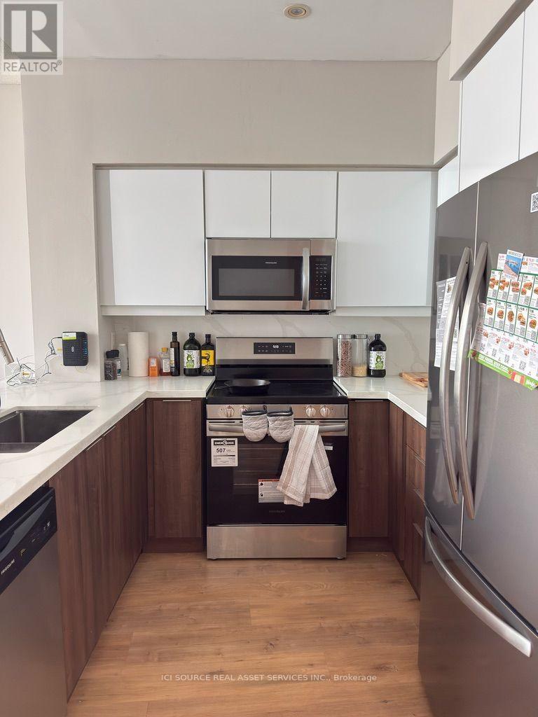 Ph09 - 509 Beecroft Road, Toronto, Ontario  M2N 0A3 - Photo 3 - C13617000