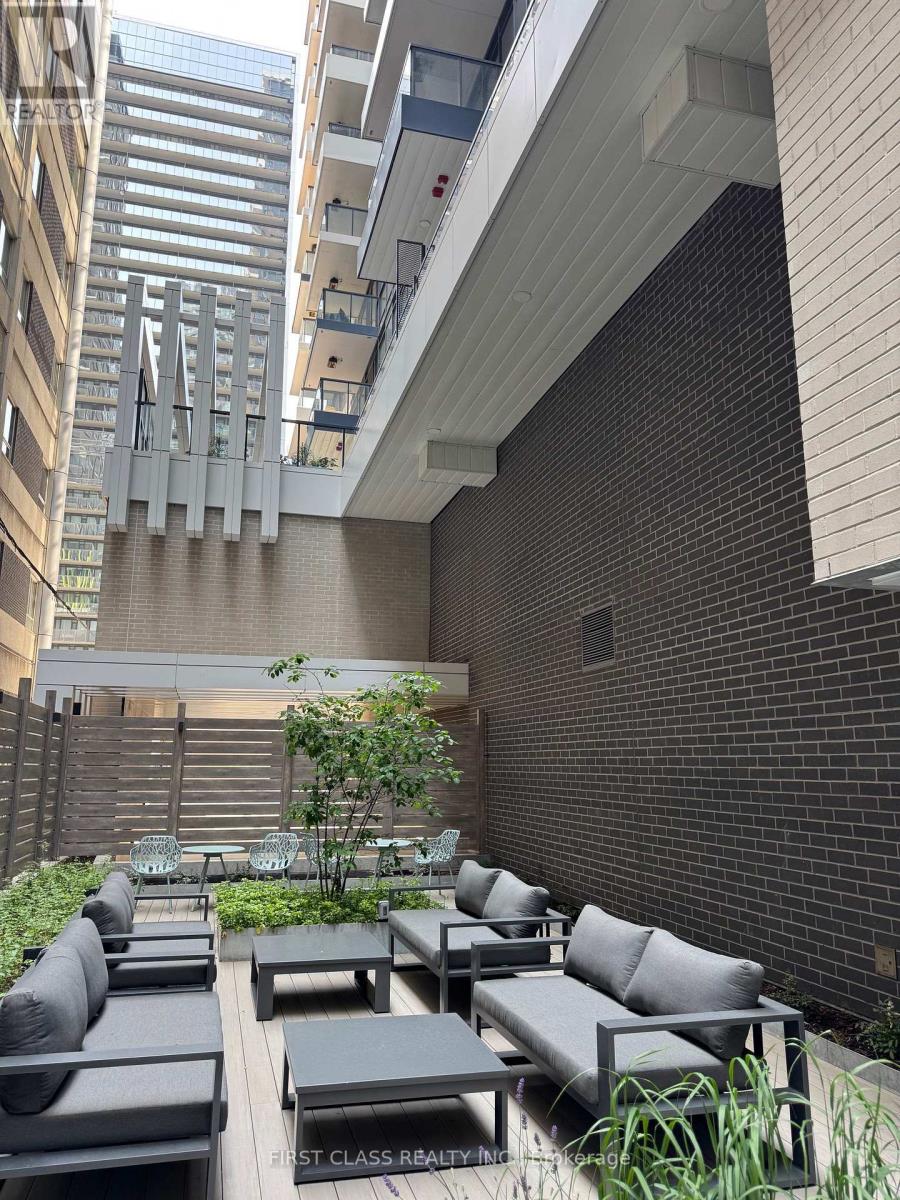 710 - 38 Widmer Street, Toronto, Ontario  M5V 2E9 - Photo 4 - C13619302