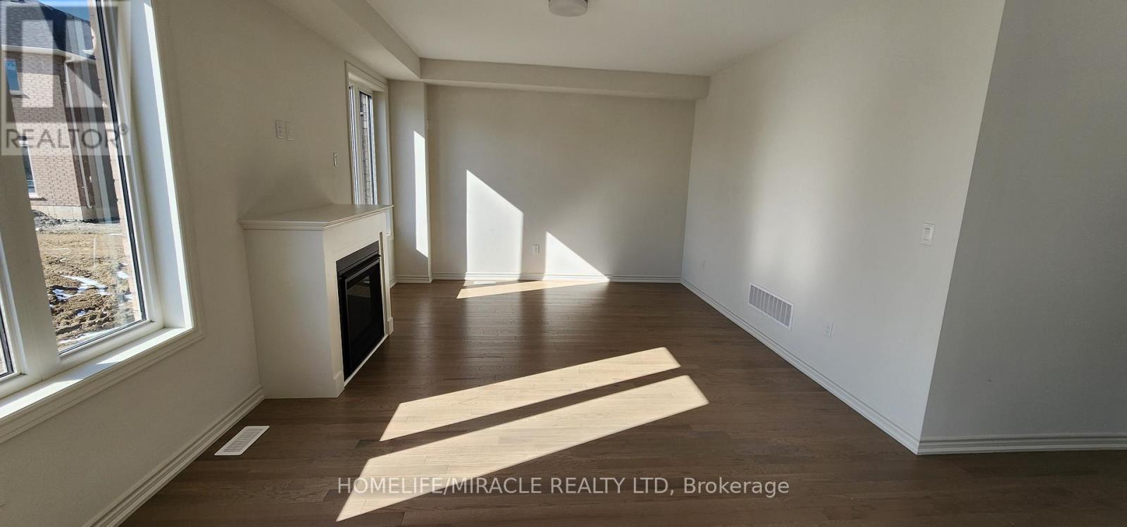 30 Hummingbird Grove, Adjala-Tosorontio, Ontario  L0G 1W0 - Photo 12 - N13641488