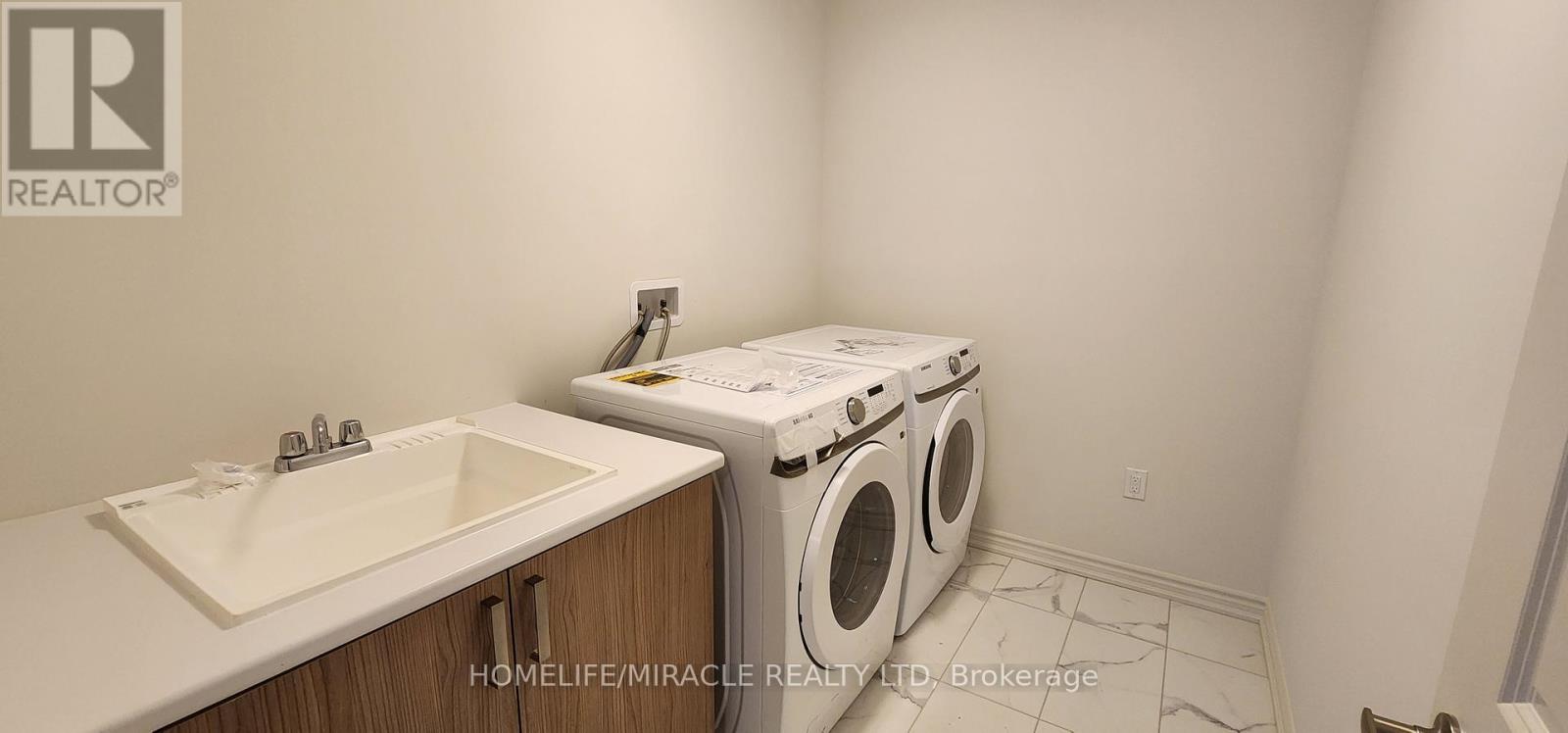 30 Hummingbird Grove, Adjala-Tosorontio, Ontario  L0G 1W0 - Photo 33 - N13641488