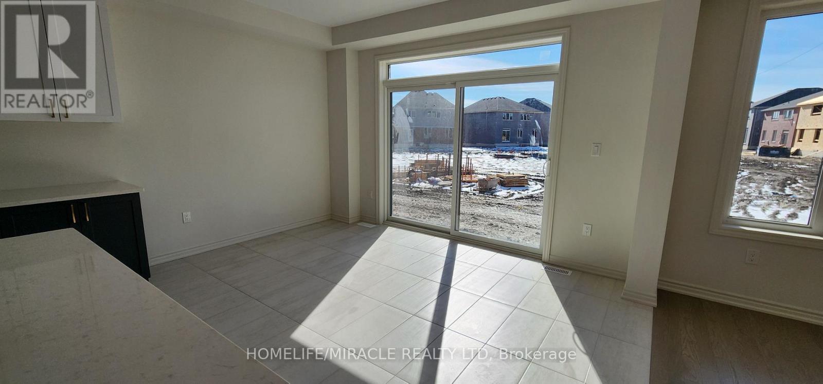 30 Hummingbird Grove, Adjala-Tosorontio, Ontario  L0G 1W0 - Photo 9 - N13641488