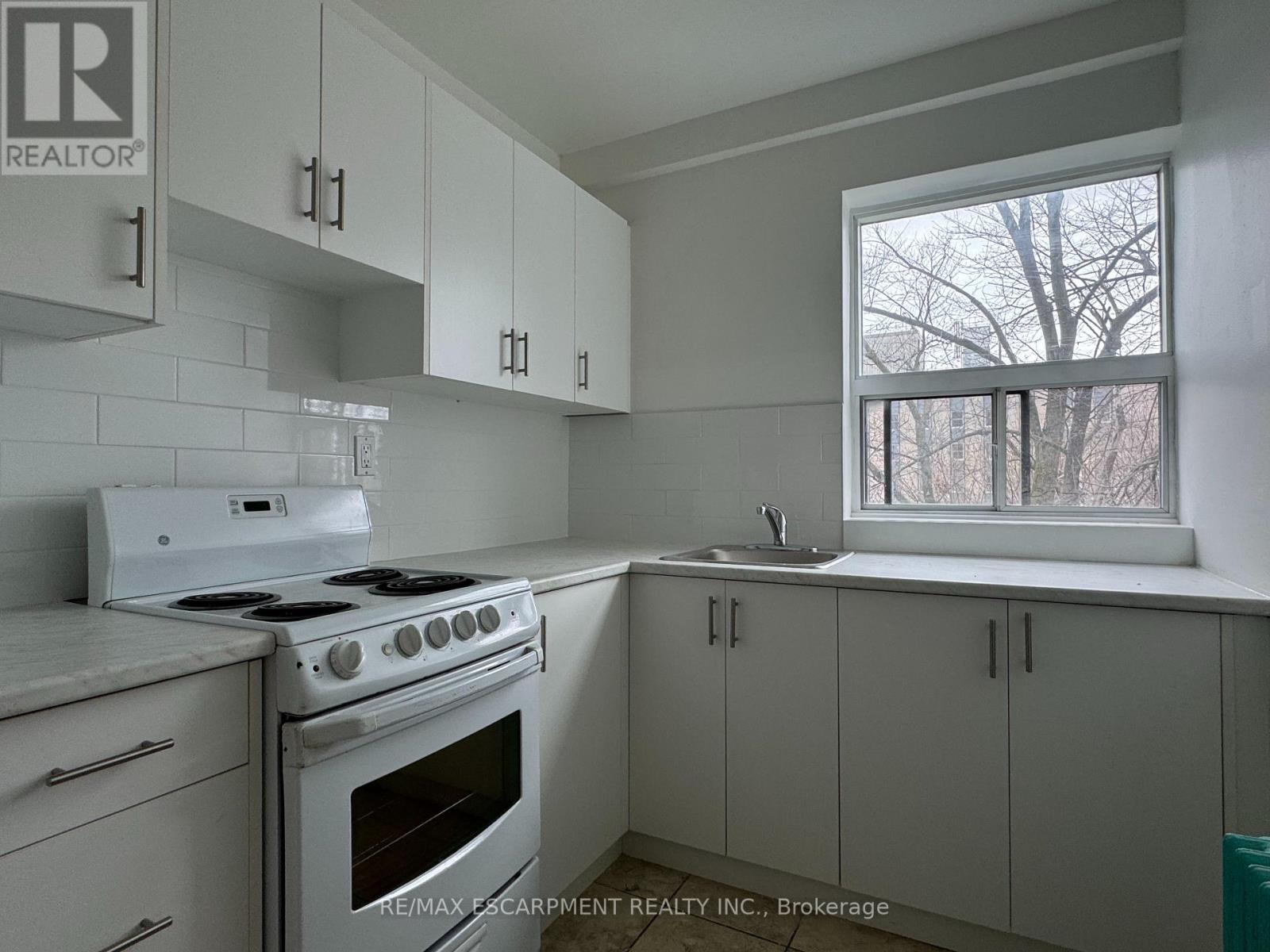 106 - 325a James Street S, Hamilton, Ontario  L8P 3B7 - Photo 2 - X13534538