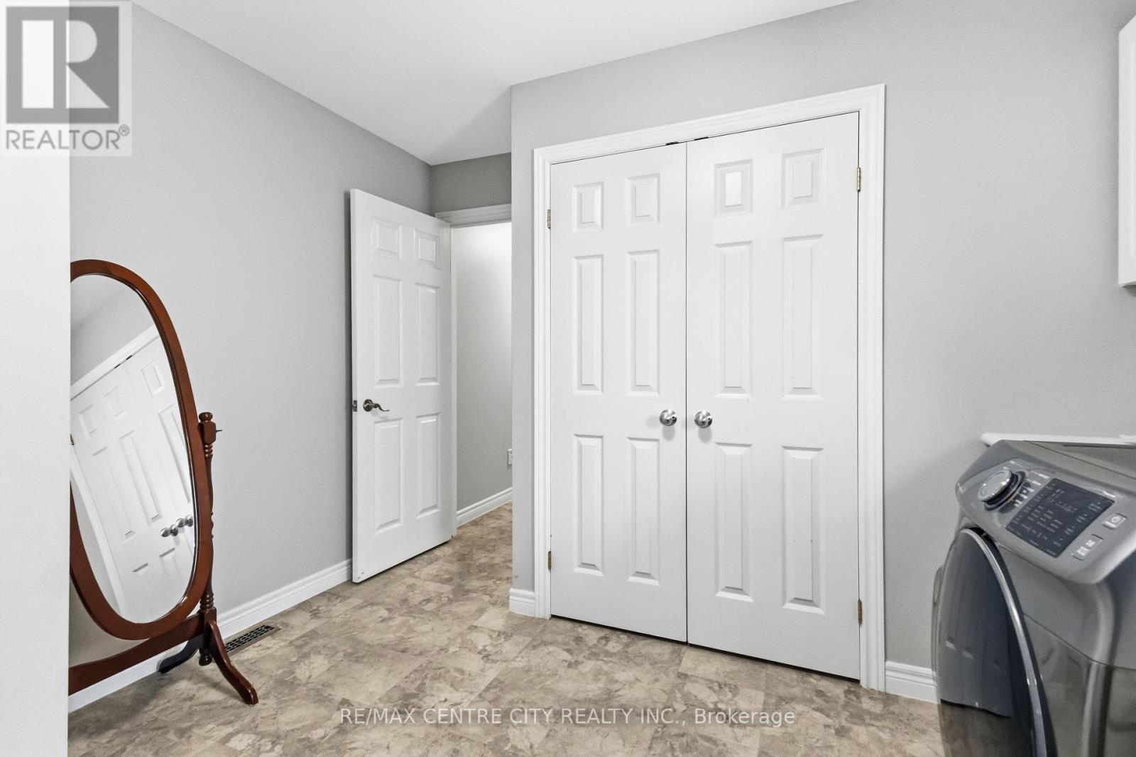 93 Mctaggart Court, London North, Ontario  N5X 3L9 - Photo 30 - X13685776