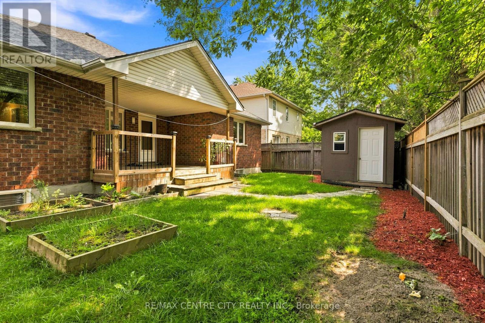 93 Mctaggart Court, London North, Ontario  N5X 3L9 - Photo 46 - X13685776